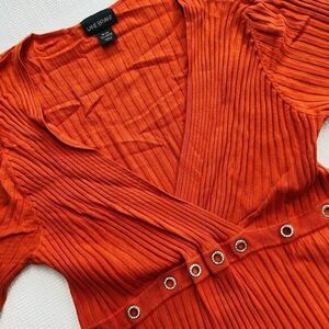 Lane Bryant Women's 18/20 Orange Pumpkin Ribbed Wrap V Neck Rhinestones‎